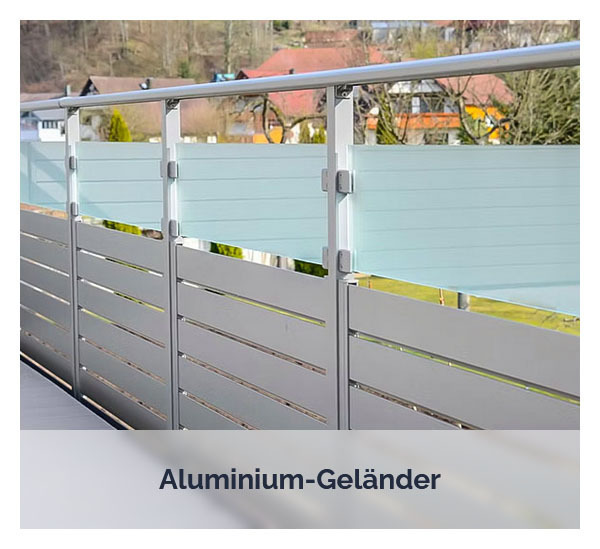 modernes Geländer aus Glas 